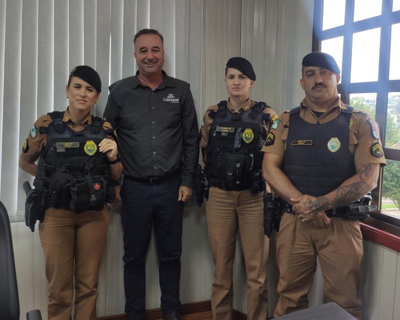 Patrulha Escolar de Laranjeiras do Sul visita a Câmara de vereadores